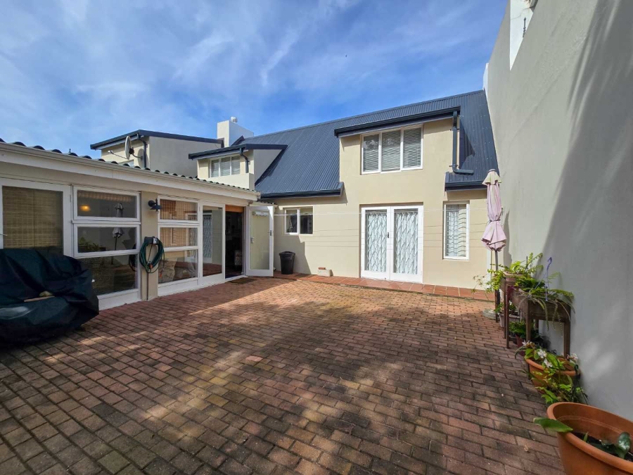 4 Bedroom Property for Sale in Stilbaai Wes Western Cape